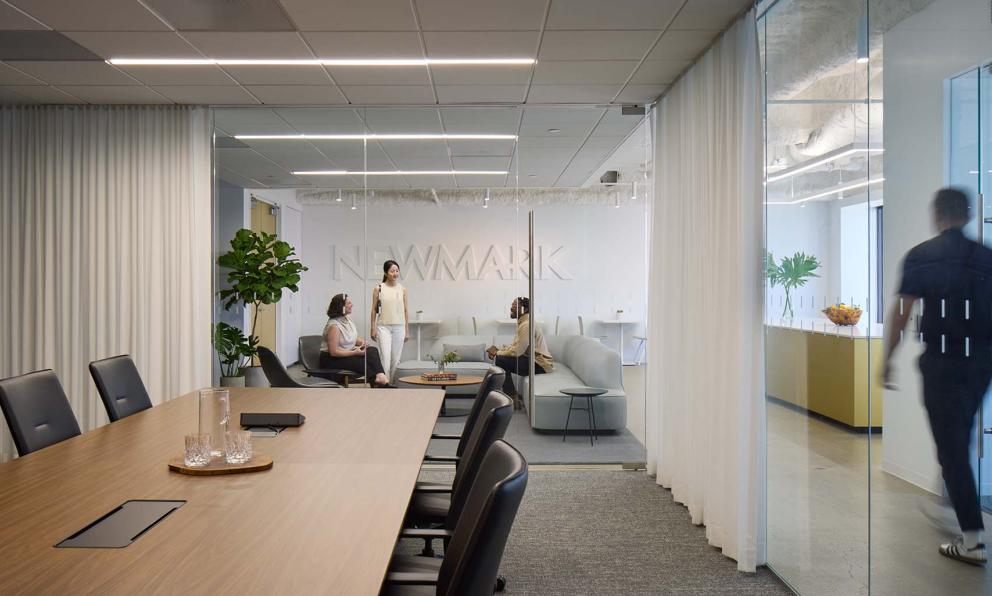 Seem 1 Recessed Conference Room